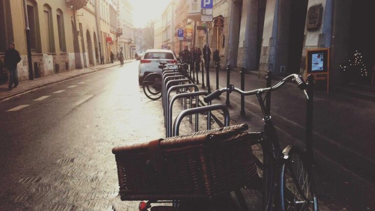 Symbolbild zum Thema POL-FR: Freiburg: 27-Jähriger von Unbekannten angegriffen und verletzt - Polizei sucht Zeugen