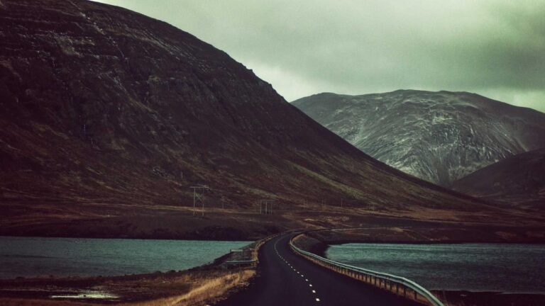 Symbolbild zum Thema POL-HAM: Tödlicher Unfall auf der Werler Straße