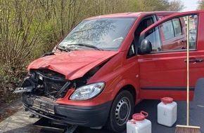 Unfallflucht in Bexbach: Geparkter BMW an der Oberen Hochstraße beschädigt Feuerwehrfahrzeug im Einsatz in Wetter (Ruhr)