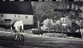 Salzgitter: Polizei sucht nach schwarzem Mercedes nach Verkehrsunfall am Diebesstieg Polizeiwagen der Kreispolizeibehörde Märkischer Kreis