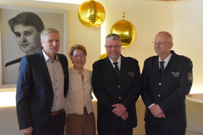 Raub im Parkhaus und Unfallflucht mit Verletztem in Limburg und Hadamar Jürgen Dekker bei seiner Verabschiedung