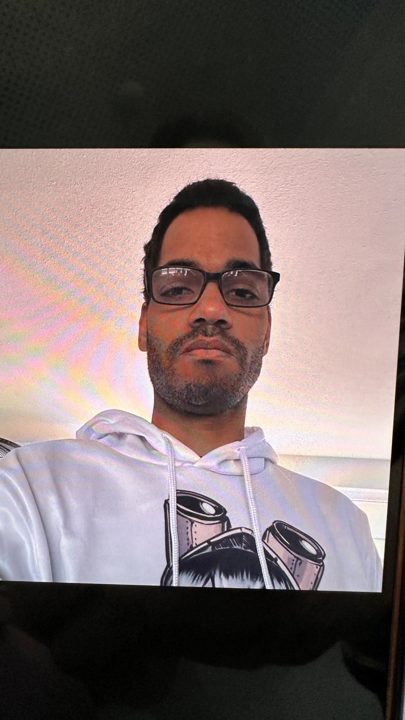 Öffentlichkeitsfahndung nach vermisstem 32-jährigen Mann in Saarbrücken Polizeifoto von Elie B. aus Saarbrücken