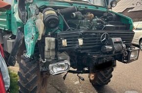 Polizei kontrolliert Durchfahrtsverbot für Lkw bei Rinnthal während Tunnelsperrung – keine Verstöße festgestellt Polizeifahrzeug bei nächtlicher Verkehrskontrolle