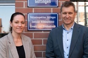 Telefonbetrüger erbeuten bei zwei Senioren in Warstein mehrere Tausend Euro Polizeifahrzeug an Unfallstelle auf Bundesstraße