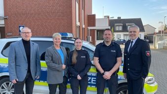 Heidelberg: Radfahrerin bei Unfall in Römerstraße schwer verletzt – Unfallverursacher flüchtet Polizeifahrzeuge vor der Polizeistation Hildesheim