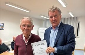 Versuchter Einbruch in Zoofachgeschäft in Wilhelmshaven: Täter beschädigen automatische Schiebetüren Polizeiwache Wilhelmshaven